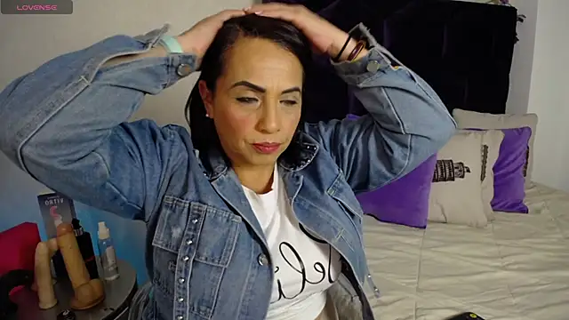 GochitaWild online show from September 2025 08:19:01 PM