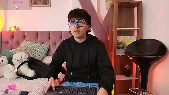 PepperTwink online show from February 2026 01:09:01 PM