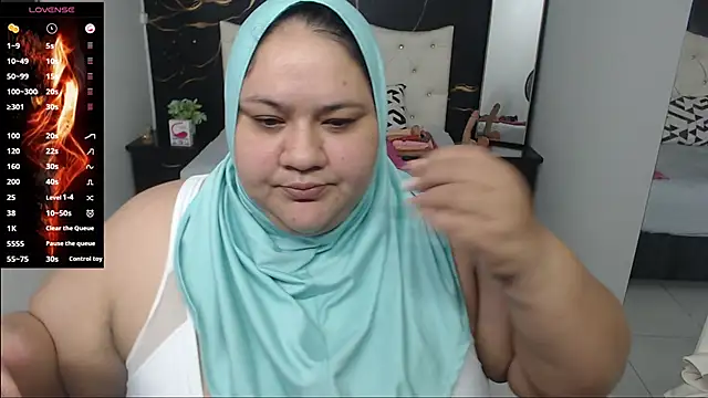 Snapshot of Aaliyah11 chatting on February 2025 12:49:01 PM Aaliyah11 online show from February 2025 12:49:01 PM