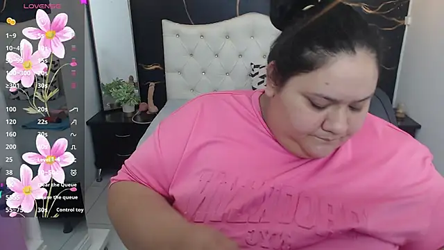 Snapshot of Aaliyah11 chatting on March 2025 03:02:02 AM Aaliyah11 online show from March 2025 03:02:02 AM