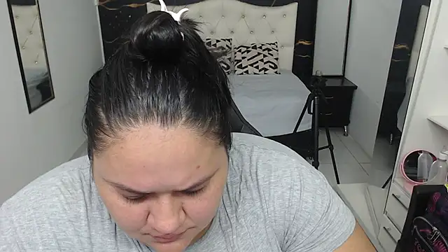 Snapshot of Aaliyah11 chatting on September 2025 11:49:01 PM Aaliyah11 online show from September 2025 11:49:01 PM