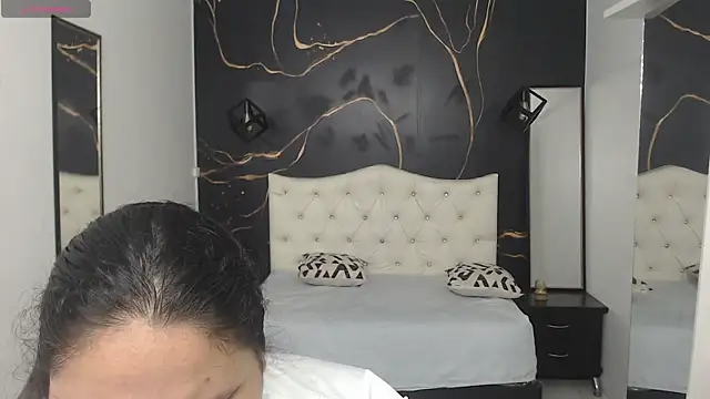 Snapshot of Aaliyah11 chatting on September 2025 10:46:01 PM Aaliyah11 online show from September 2025 10:46:01 PM