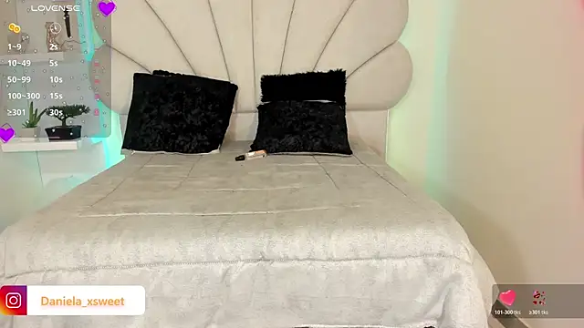 Snapshot of Danielaangelina chatting on October 2025 06:14:02 AM Danielaangelina online show from October 2025 06:14:02 AM