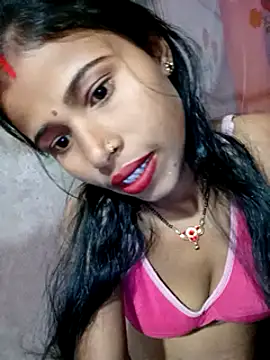 Snapshot of Miss_triha chatting on February 2025 07:06:02 PM Miss triha online show from February 2025 07:06:02 PM