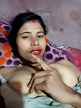 Snapshot of Miss_triha chatting on February 2025 09:58:01 PM Miss triha online show from February 2025 09:58:01 PM