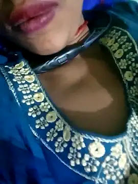 Snapshot of Miss_triha chatting on October 2025 10:44:02 PM Miss triha online show from October 2025 10:44:02 PM