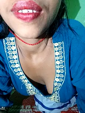 Snapshot of Miss_triha chatting on November 2025 09:59:01 PM Miss triha online show from November 2025 09:59:01 PM