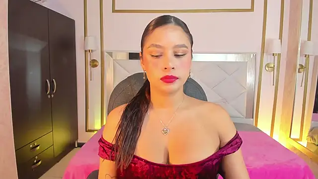 Snapshot of victoria__Smith chatting on November 2025 12:15:02 PM victoria Smith online show from November 2025 12:15:02 PM