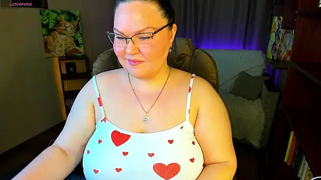 Vivien  wet online show from March 2026 07:53:02 PM