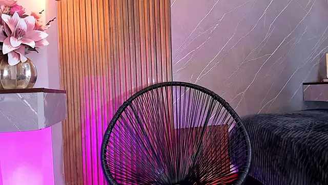 ariana jhonson1 online show from February 2025 12:39:02 PM