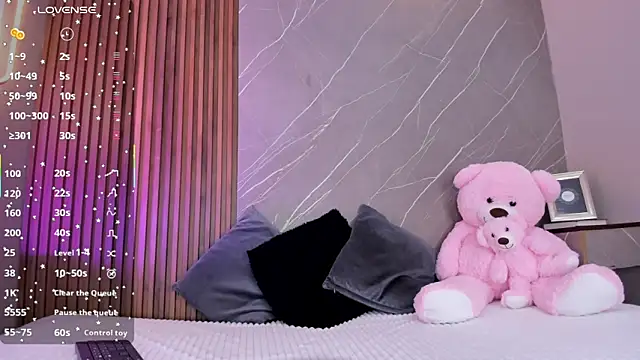 ariana jhonson1 online show from October 2025 12:37:01 PM