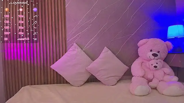 ariana jhonson1 online show from March 2026 12:32:01 PM