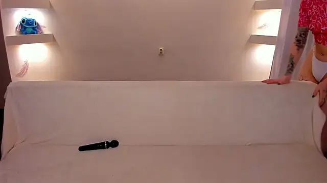 Snapshot of YourMegan chatting on October 2025 07:04:02 PM YourMegan online show from October 2025 07:04:02 PM