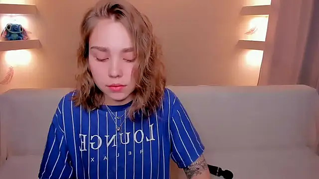 Snapshot of YourMegan chatting on November 2025 07:47:02 PM YourMegan online show from November 2025 07:47:02 PM