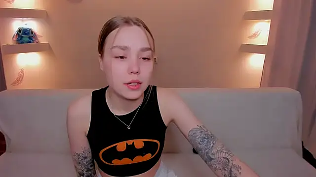 Snapshot of YourMegan chatting on November 2025 06:01:02 PM YourMegan online show from November 2025 06:01:02 PM