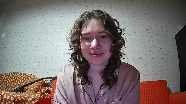 girliemilk online show from October 2025 10:11:01 PM