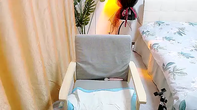 YIYI955 online show from February 2025 06:17:02 AM