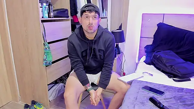 ILoveNYStyle online show from March 2025 12:54:02 AM