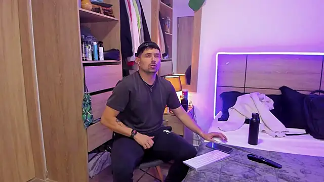 ILoveNYStyle online show from March 2025 01:32:01 AM