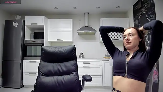 lisenok online show from April 2026 10:41:02 PM