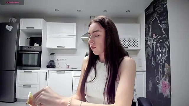 lisenok online show from May 2026 05:52:02 PM