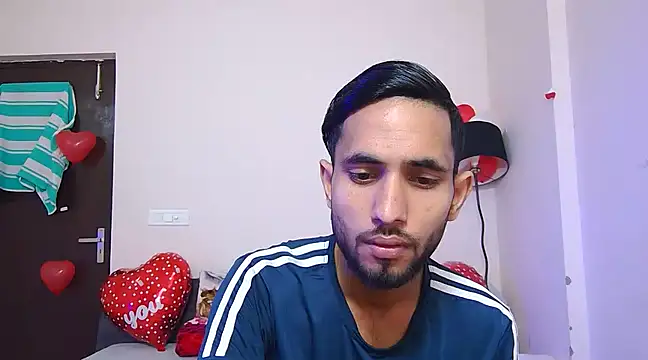 Snapshot of Queen_Couple chatting on February 2025 05:42:02 AM Queen Couple online show from February 2025 05:42:02 AM