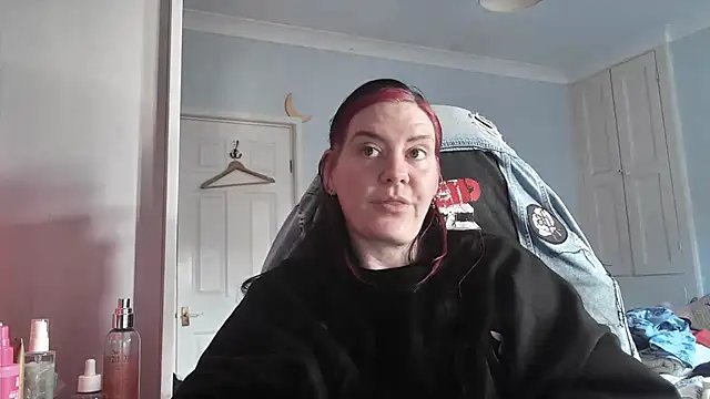 Snapshot of AureliaXOX chatting on October 2025 01:58:01 PM AureliaXOX online show from October 2025 01:58:01 PM