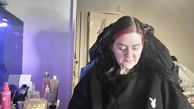 Snapshot of AureliaXOX chatting on November 2025 04:44:01 PM AureliaXOX online show from November 2025 04:44:01 PM