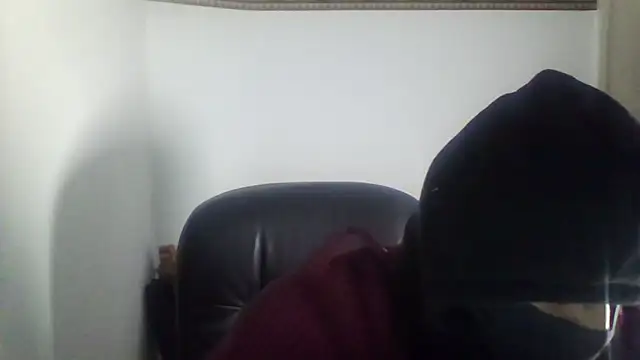 Snapshot of frankislive chatting on May 2026 10:04:02 PM frankislive online show from May 2026 10:04:02 PM