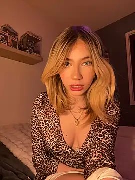 Snapshot of angeleyezlolita chatting on February 2025 07:17:02 PM angeleyezlolita online show from February 2025 07:17:02 PM