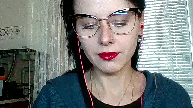 LuminousLady online show from November 2025 10:48:02 AM