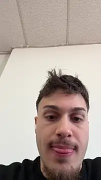 NaplesGuy04 online show from January 2026 10:21:02 AM