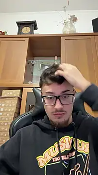 NaplesGuy04 online show from January 2026 04:00:01 PM