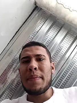 Snapshot of baby-buu chatting on March 2025 06:22:02 PM baby-buu online show from March 2025 06:22:02 PM