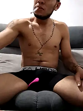 Snapshot of baby-buu chatting on March 2025 06:21:02 AM baby-buu online show from March 2025 06:21:02 AM