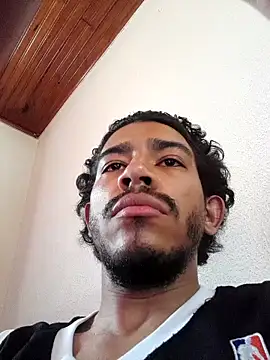 Mineirinho043 online show from October 2025 02:58:02 PM