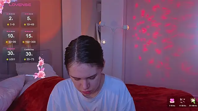 Snapshot of Mia_Luw chatting on November 2025 03:40:02 AM Mia Luw online show from November 2025 03:40:02 AM