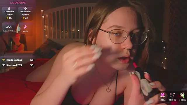 Mia Luw online show from March 2026 07:03:02 PM