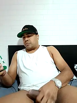 Snapshot of xhoco14 chatting on February 2025 06:58:02 AM xhoco14 online show from February 2025 06:58:02 AM