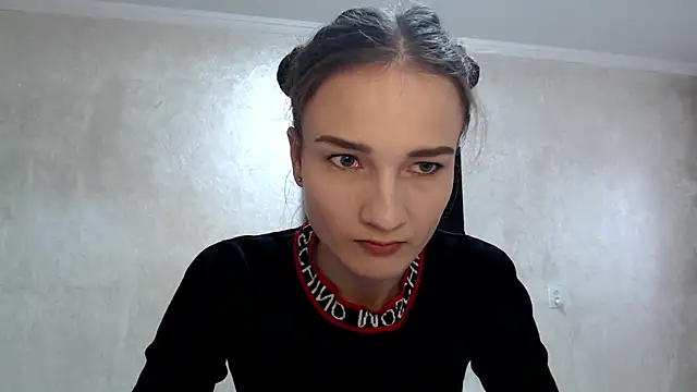 Snapshot of RoyalDessertt chatting on November 2025 09:20:01 AM RoyalDessertt online show from November 2025 09:20:01 AM