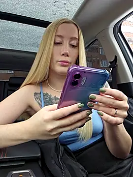 Snapshot of Pussy_Drive03 chatting on November 2025 04:44:01 AM Pussy Drive03 online show from November 2025 04:44:01 AM