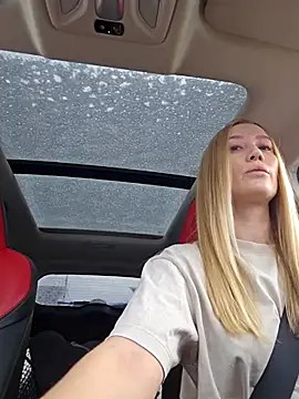 Snapshot of Pussy_Drive03 chatting on December 2025 06:08:02 AM Pussy Drive03 online show from December 2025 06:08:02 AM