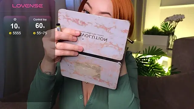 Snapshot of AugustaGearing chatting on February 2025 01:35:01 AM AugustaGearing online show from February 2025 01:35:01 AM