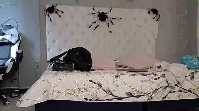 Snapshot of Alektra_bryce chatting on October 2025 07:38:02 PM Alektra bryce online show from October 2025 07:38:02 PM