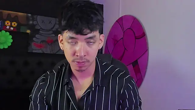 ISAAC CRYSTON online show from October 2025 08:32:01 PM