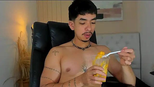 ISAAC CRYSTON online show from February 2026 08:46:02 PM