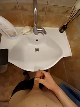 Snapshot of Good_boy000 chatting on February 2025 12:16:01 PM Good boy000 online show from February 2025 12:16:01 PM