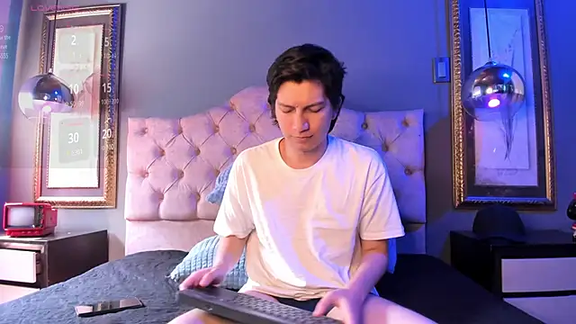 Golden-Boyy online show from February 2025 03:15:02 PM