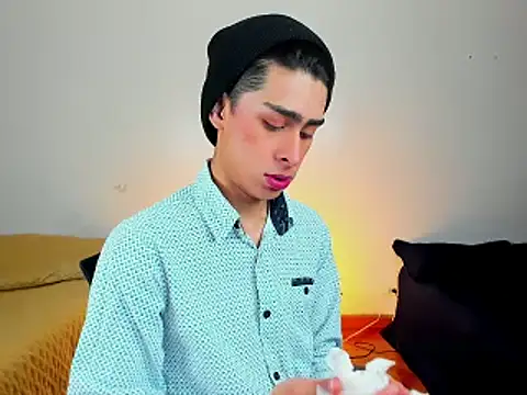 Snapshot of steve__gray chatting on February 2025 02:05:01 PM steve gray online show from February 2025 02:05:01 PM