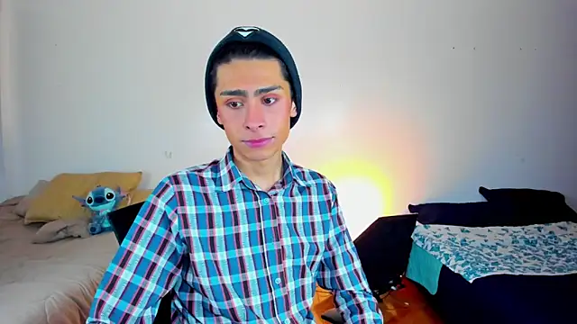 Snapshot of steve__gray chatting on March 2025 06:50:02 PM steve gray online show from March 2025 06:50:02 PM